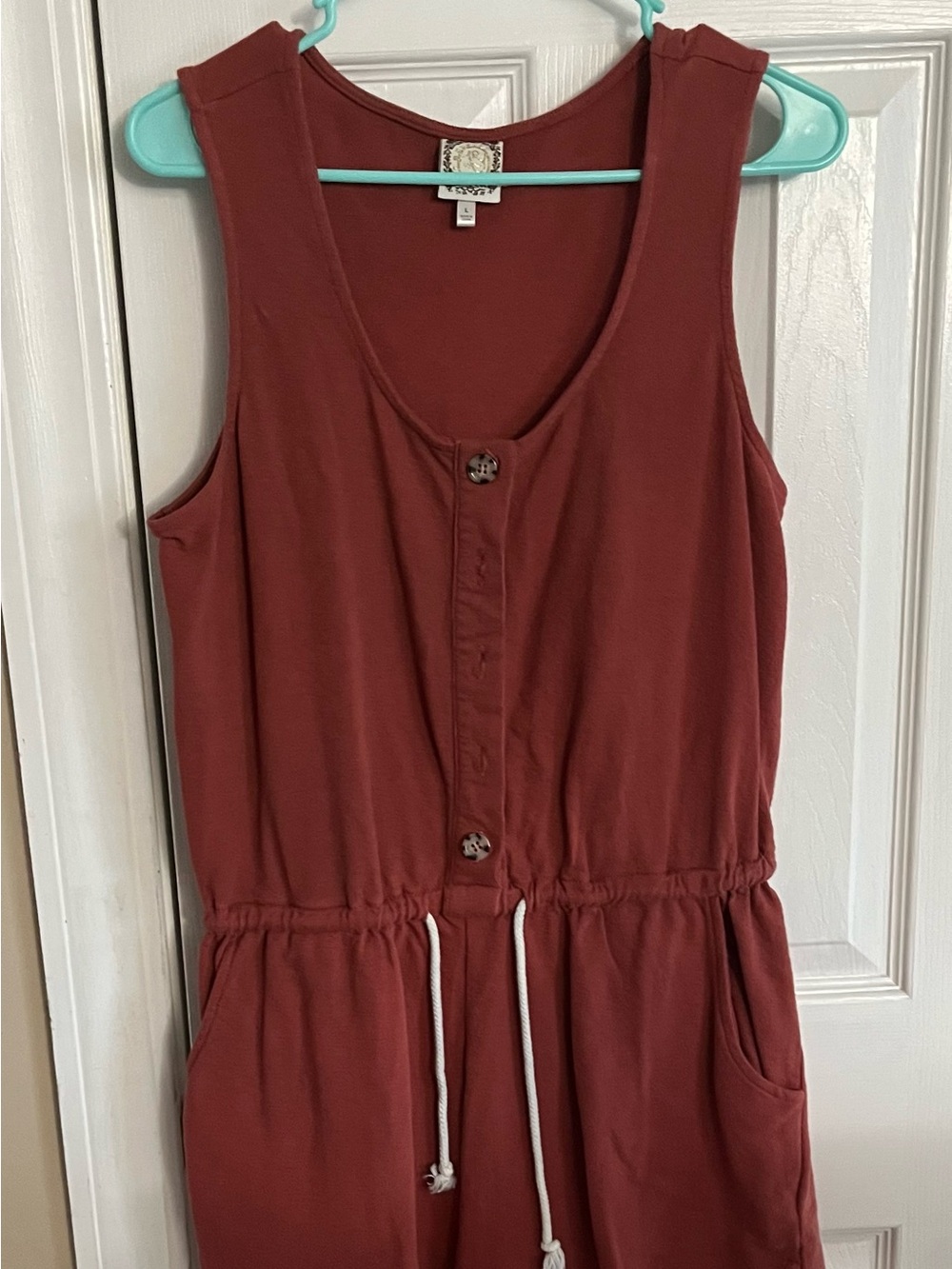 Women’s Sleeveless Drawstring Tank Top in Brick Red
